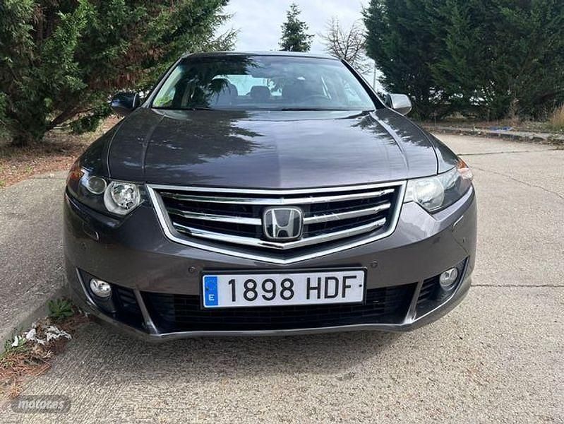 Usado Honda Accord Luxury 150 CV (110 kW) 2011 Gris Berlina