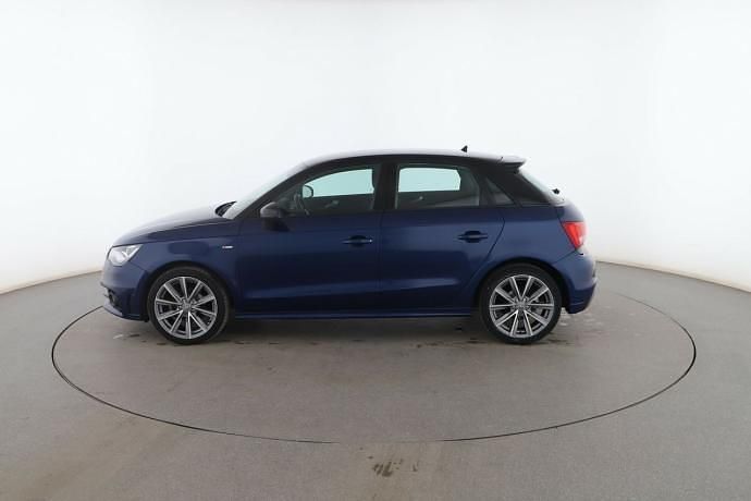 Usado Audi A1 Attraction 85 CV (62 kW) 2015 Azul Utilitario
