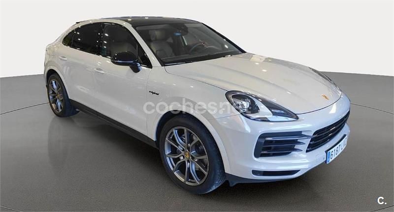 Usado Porsche Cayenne 462 CV (339 kW) 2022 Gris / plata SUV