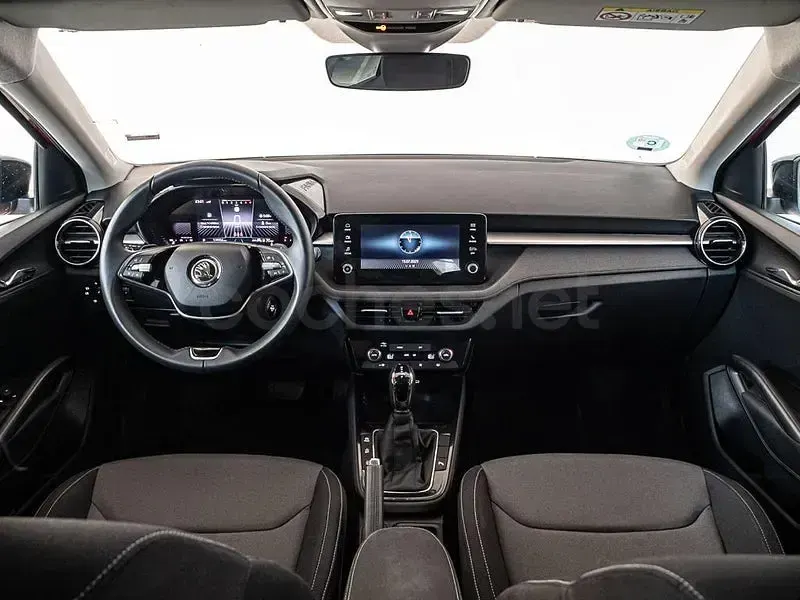 Usado Skoda Fabia Selection 115 CV (84 kW) 2024 Rojo Utilitario