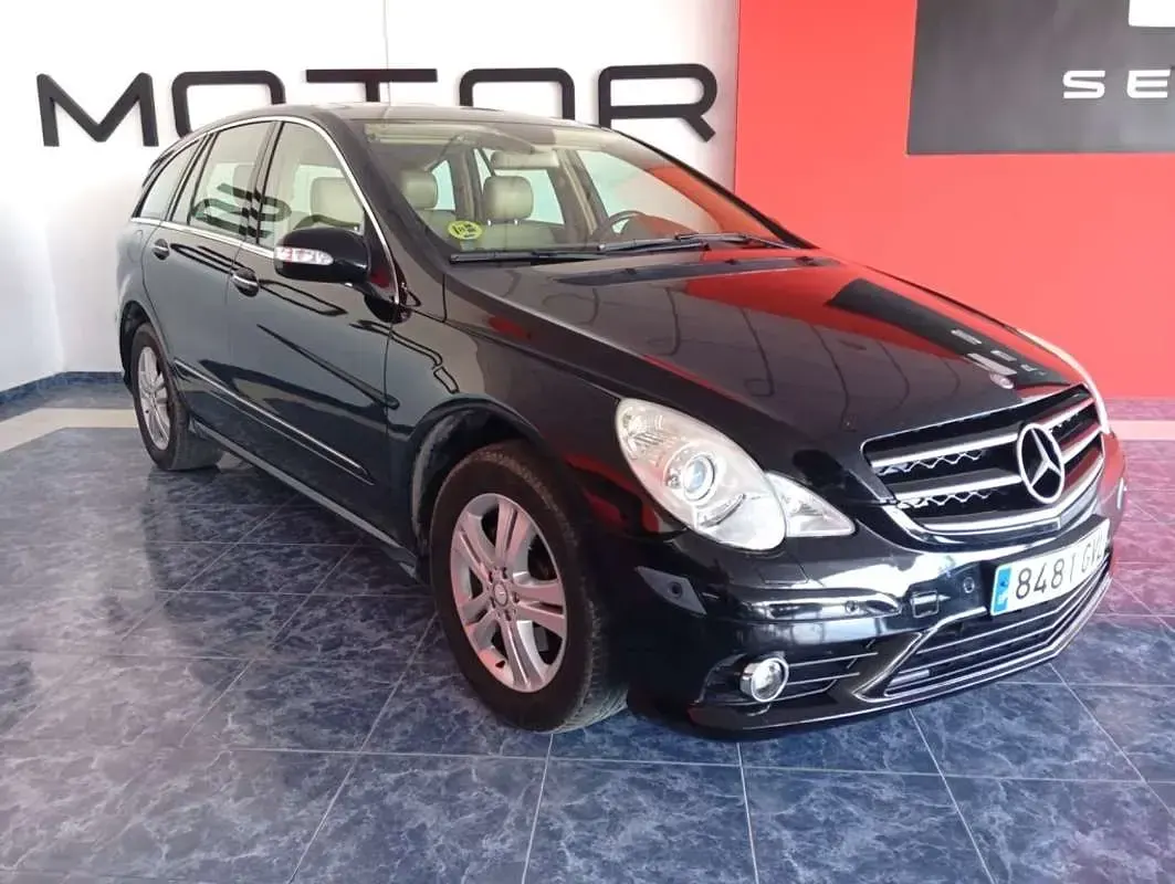 Usado Mercedes R320 224 CV (164 kW) 2010 Negro Familiar