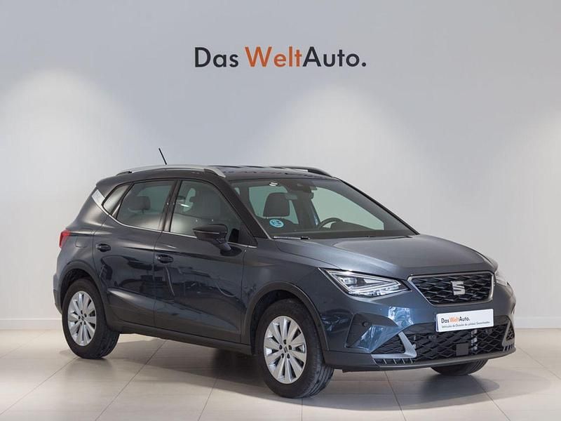 Gris Usado 2022 Seat Arona FR SUV | 20.490 € (Un poco caro) - Imagen 1/4