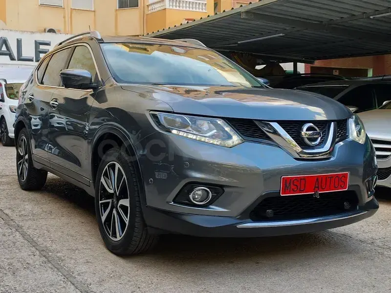 Usado Nissan X-Trail Tekna 130 CV (95 kW) 2017 Gris / plata SUV