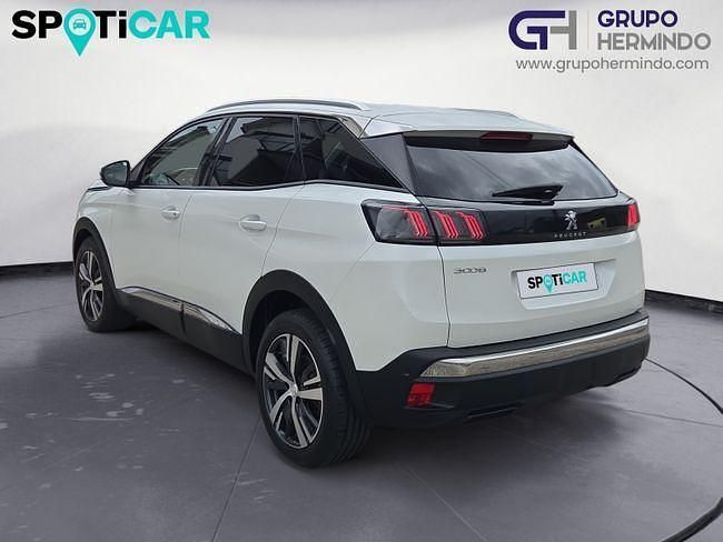 Usado Peugeot 3008 Allure 130 CV (95 kW) 2021 Blanco SUV
