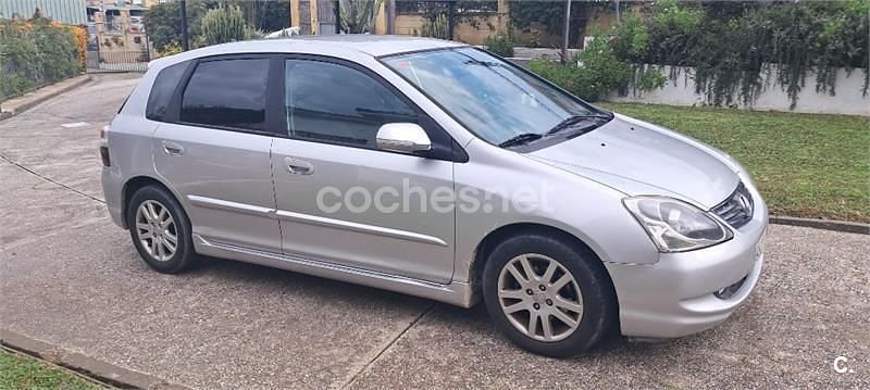 Usado Honda Civic ES 110 CV (80 kW) 2004 Gris / plata Berlina
