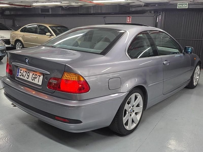 Usado BMW 330 204 CV (150 kW) 2004 Gris / plata Coupe