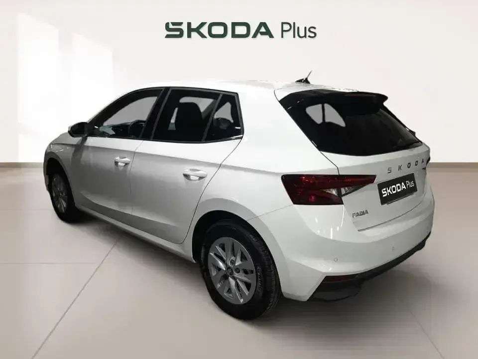 Nuevo Skoda Fabia Selection 80 CV (58 kW) 2025 Blanco Berlina