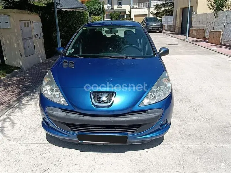 Usado Peugeot 206+ 70 CV (51 kW) 2010 Azul Utilitario