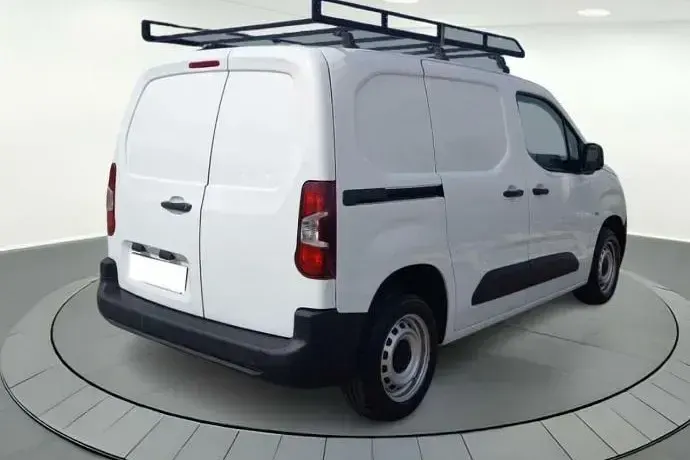 Usado Peugeot Partner S 101 CV (74 kW) 2020 Blanco Monovolumen