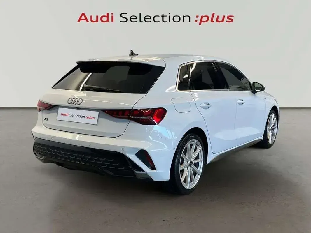 Usado Audi A3 Sportback S-Line 150 CV (110 kW) 2025 Blanco Utilitario