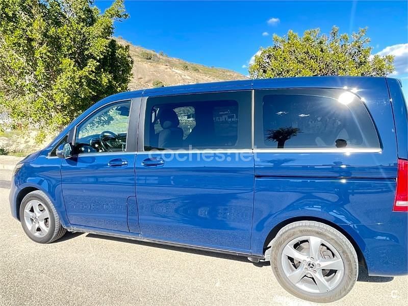 Käytetty Mercedes V220 163 HP (119 kW) 2020 Sininen Tila-auto