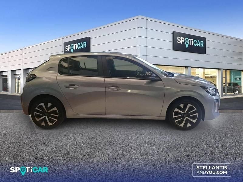 Usado Peugeot 208 Style 75 CV (55 kW) 2024 Gris Utilitario