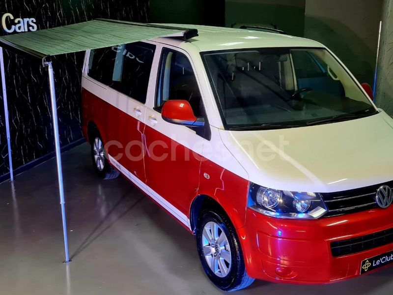 Rojo Usado 2013 VW Multivan Comfortline Monovolumen | 27.999 € (Buen precio) - Imagen 1/4