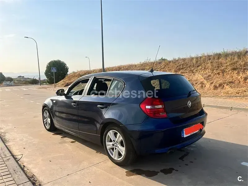 Usado BMW 118 143 CV (105 kW) 2009 Azul Utilitario