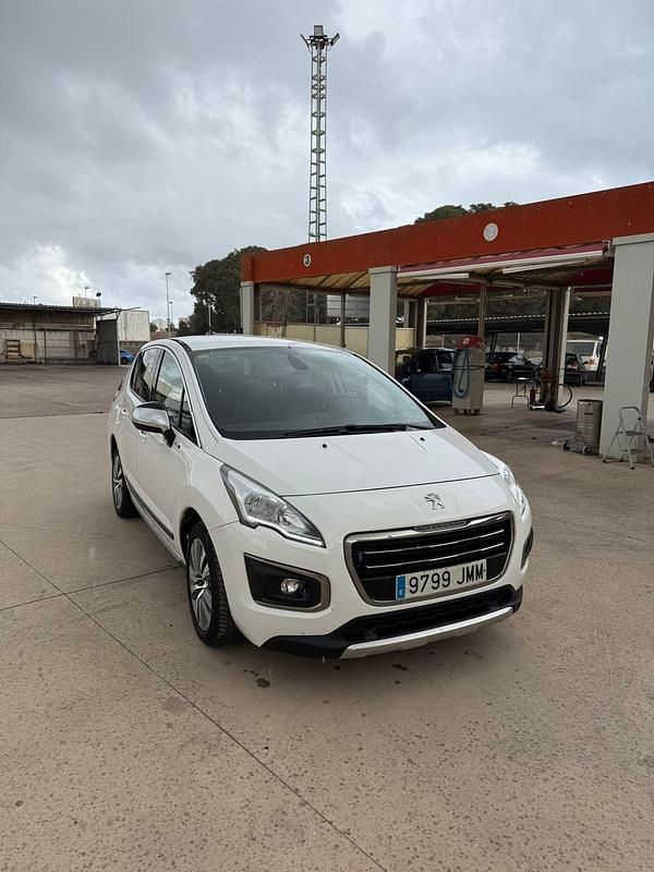 Usado Peugeot 3008 Active 120 CV (88 kW) 2016 Blanco SUV