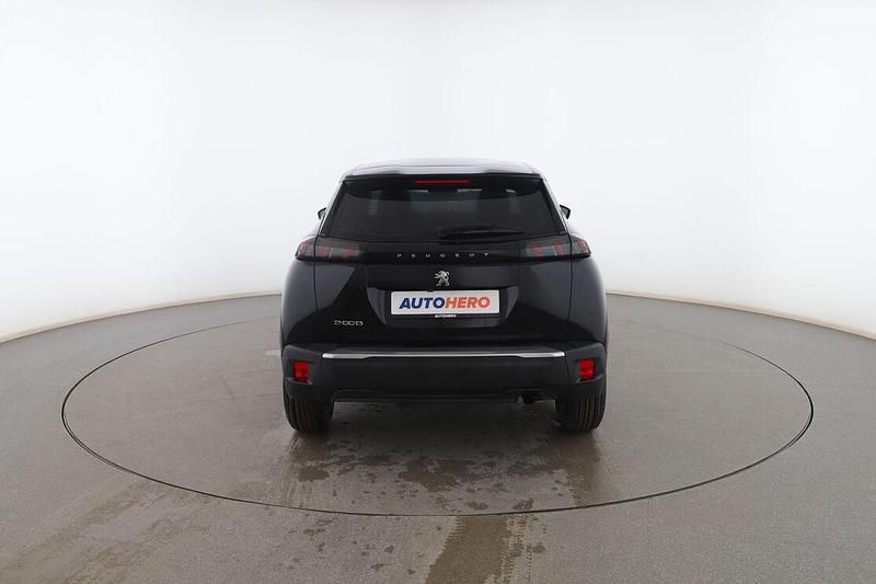 Usado Peugeot 2008 Active 101 CV (74 kW) 2022 Gris SUV