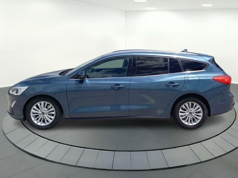Usado Ford Focus Business Edition 120 CV (88 kW) 2019 Azul Familiar