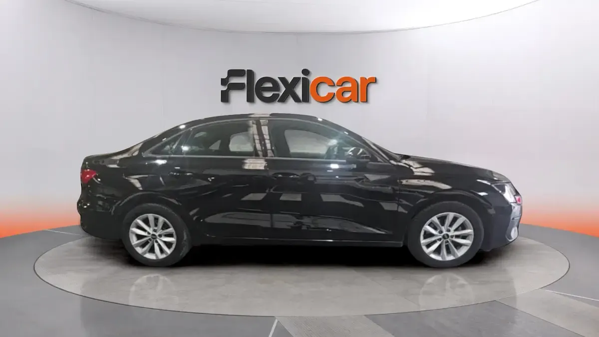 Begagnad Audi A3 Premium 110 HK (80 kW) 2021 Svart Sedan