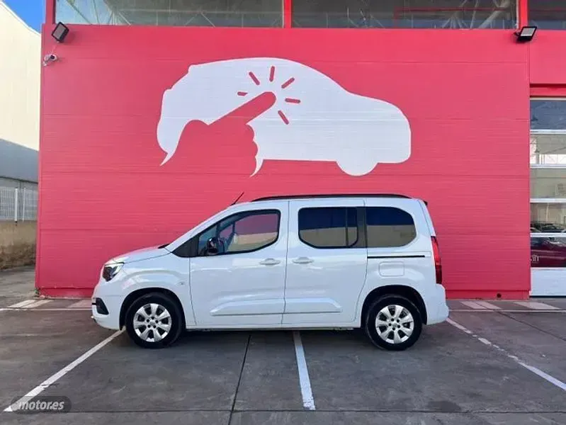 Usado Opel Combo-e Life Elegance 100 kW (136 CV) 2023 Blanco Monovolumen