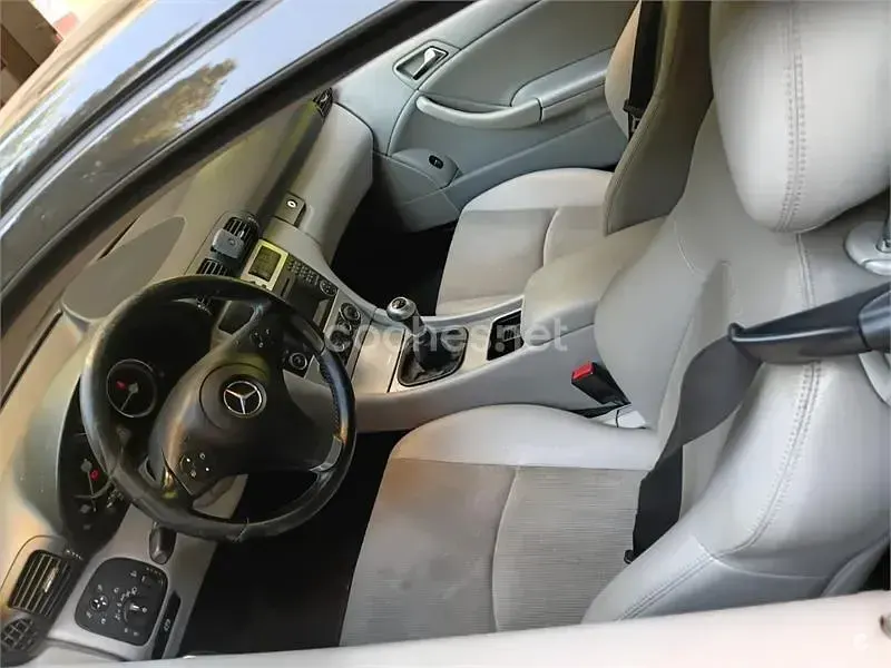 Usado Mercedes CLC200 122 CV (89 kW) 2010 Negro Coupe