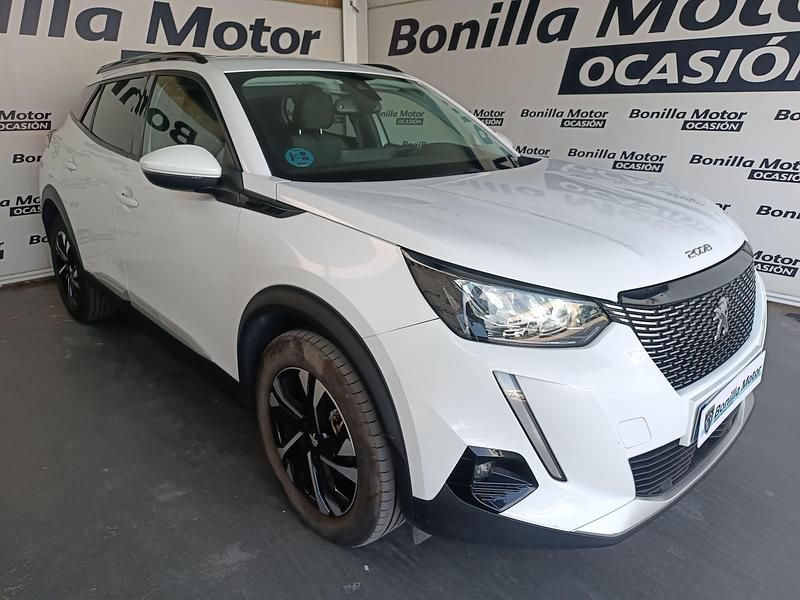 Usado Peugeot 2008 Allure 130 CV (95 kW) 2021 Blanco SUV