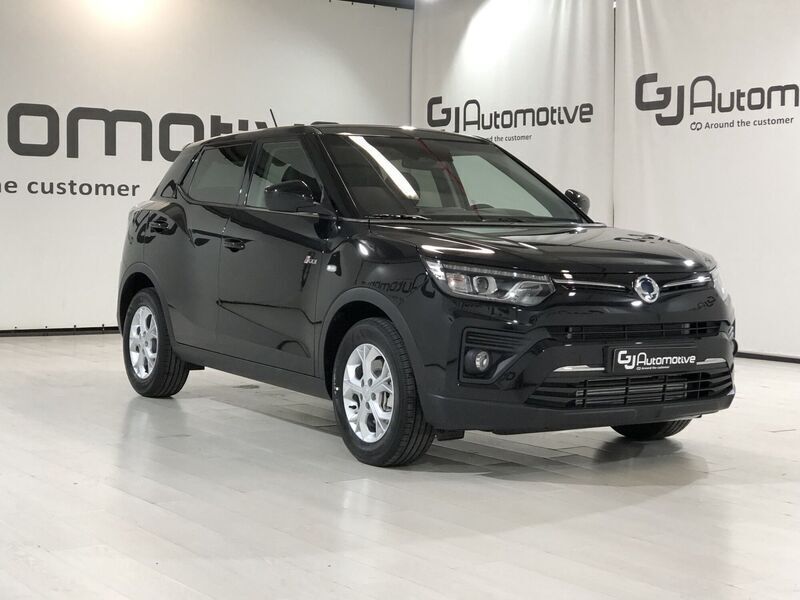 Usado Ssangyong (KGM) Tivoli 163 CV (119 kW) 2023 Negro SUV