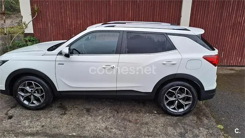 Usado SsangYong Korando Limited 163 CV (119 kW) 2019 Blanco SUV