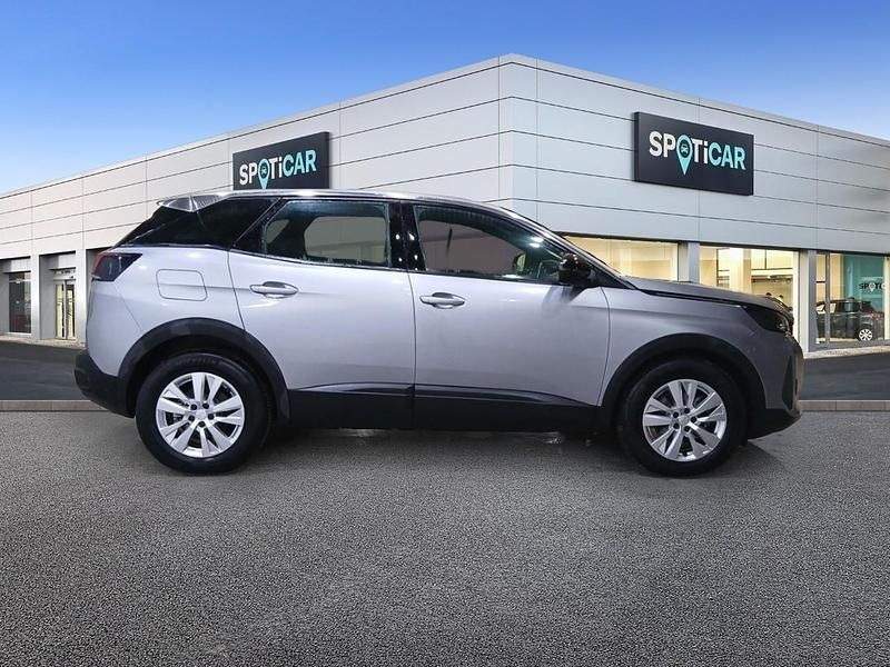Usado Peugeot 3008 Active 130 CV (95 kW) 2024 Gris SUV