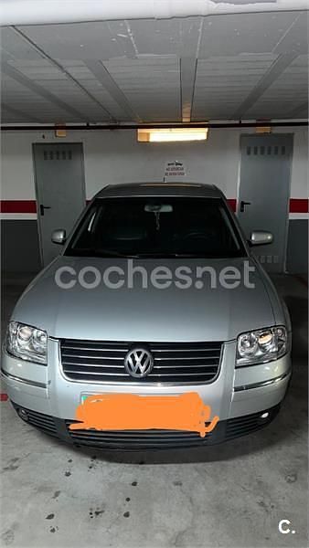Gris / plata Usado 2002 VW Passat Highline Familiar | 3300 € (Buen precio) - Imagen 1/4