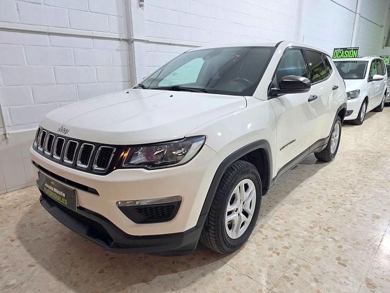 Usado Jeep Compass Sport 140 CV (102 kW) 2018 Blanco SUV