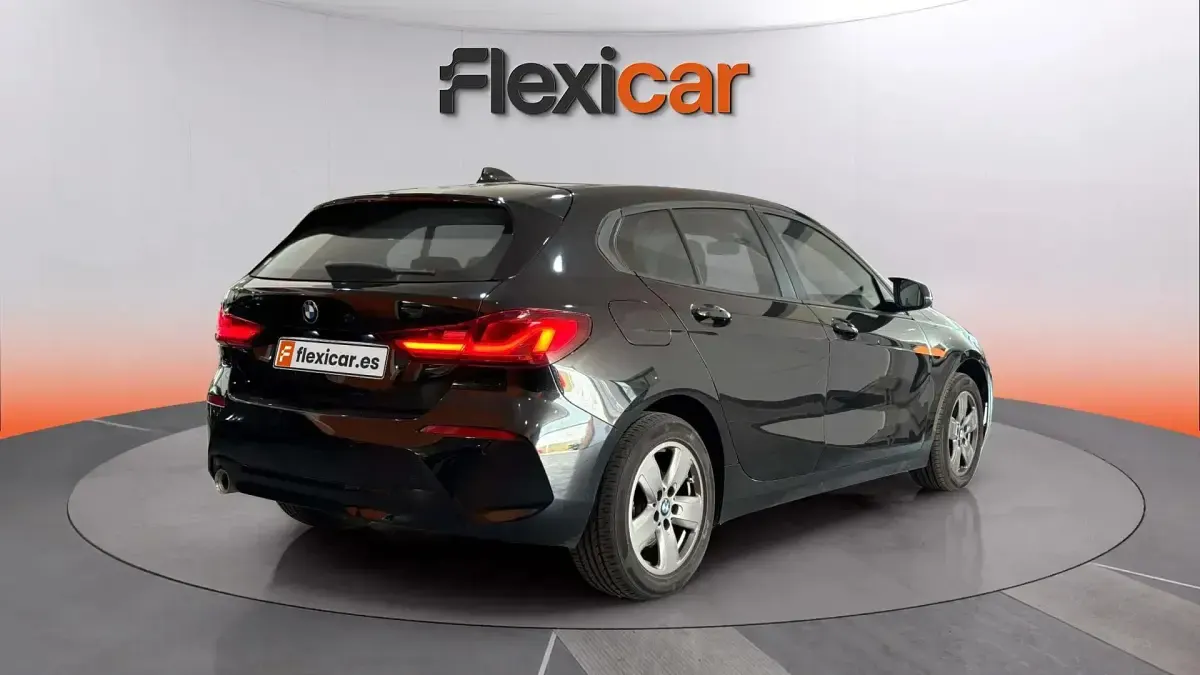 Usado BMW 116 116 CV (85 kW) 2021 Negro Utilitario