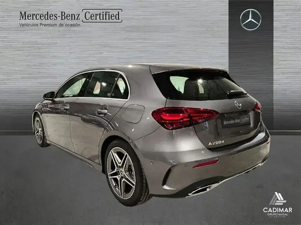Nuevo Mercedes A200 150 CV (110 kW) 2025 Gris Berlina