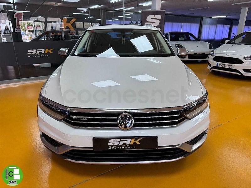 Usado VW Passat Alltrack 190 CV (139 kW) 2017 Blanco Familiar