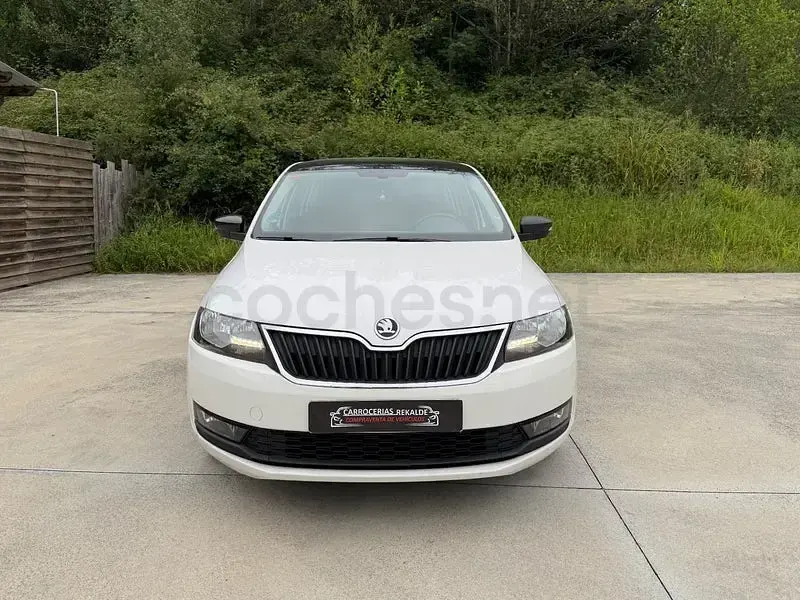 Usado Skoda Rapid Active 95 CV (69 kW) 2018 Blanco Utilitario