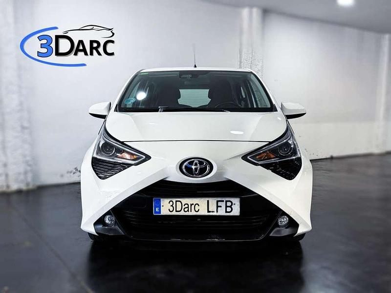 Usado Toyota Aygo X-play 72 CV (52 kW) 2020 Blanco Utilitario