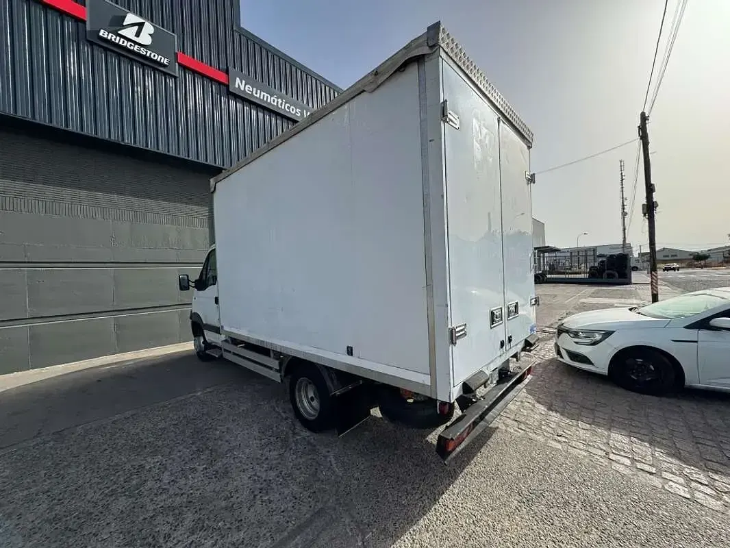 Usado Renault Master 140 CV (102 kW) 2006 Blanco Van