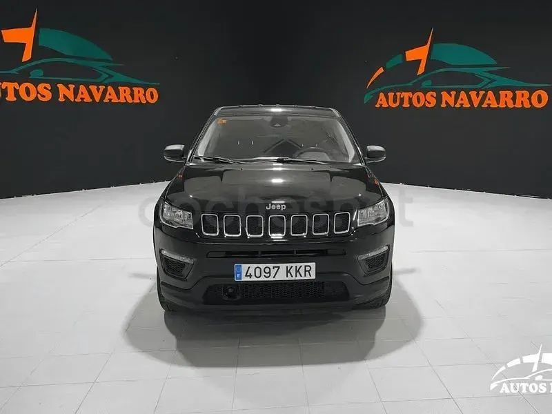 Usado Jeep Compass Sport 140 CV (102 kW) 2018 Negro SUV
