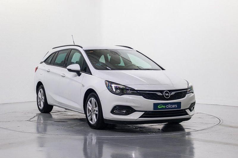 Usado Opel Astra GS Line 110 CV (80 kW) 2021 Blanco Familiar