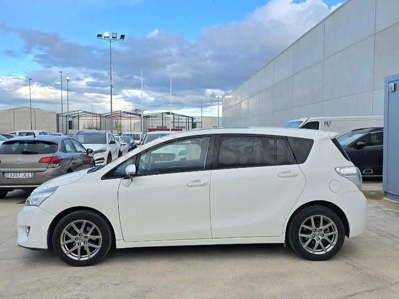 Usado Toyota Verso Advance 132 CV (97 kW) 2015 Blanco Monovolumen