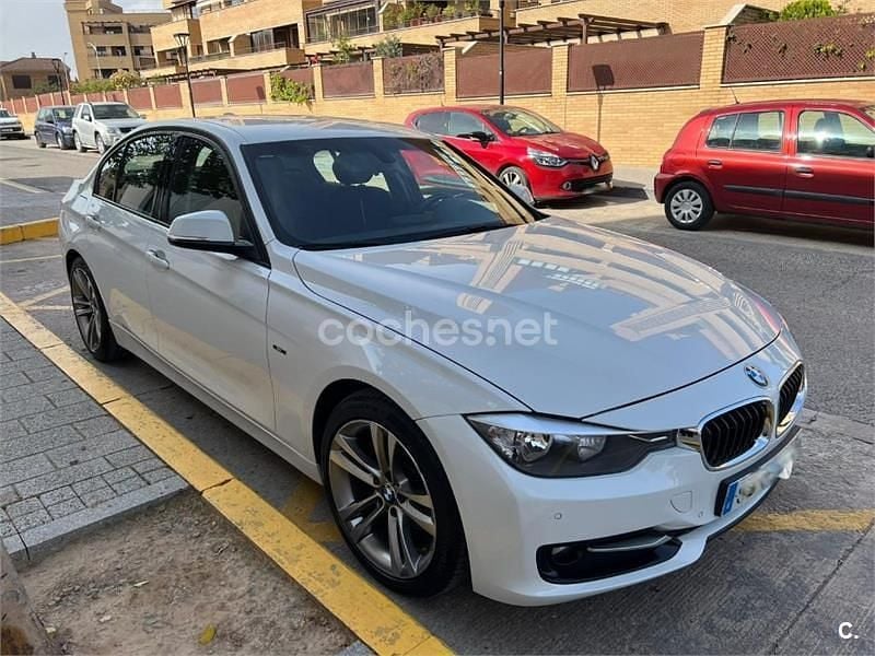 Käytetty BMW 320 Sport Line 184 HP (135 kW) 2012 Valkoinen Sedan