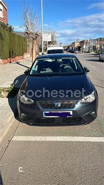 Usado Seat Ibiza Style Plus 90 CV (66 kW) 2019 Azul Berlina