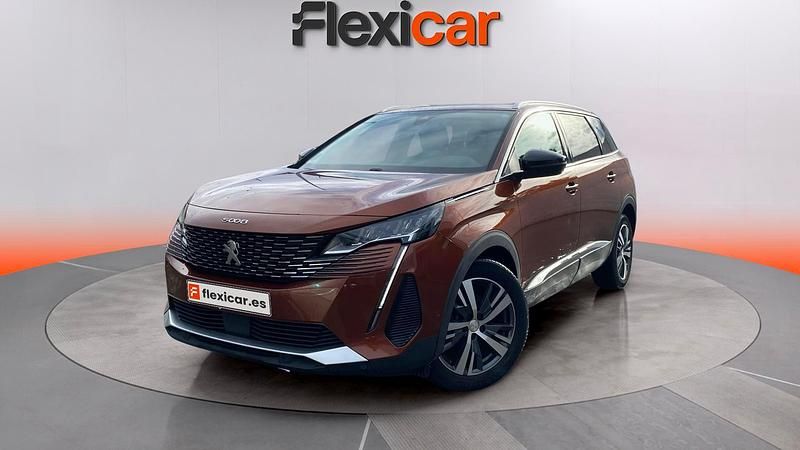 Usado Peugeot 5008 Allure 131 CV (96 kW) 2022 Naranja Monovolumen