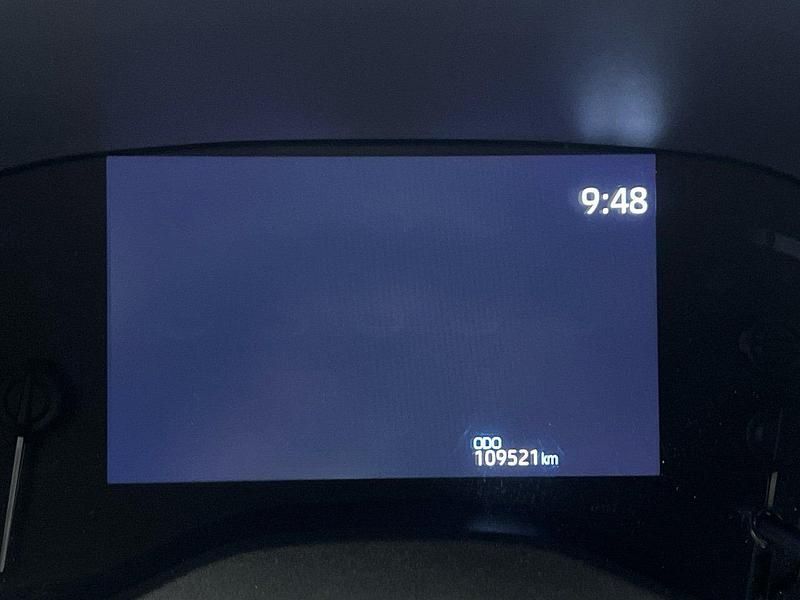 Usado Toyota Yaris Hybrid Plus 116 CV (85 kW) 2021 Gris Familiar