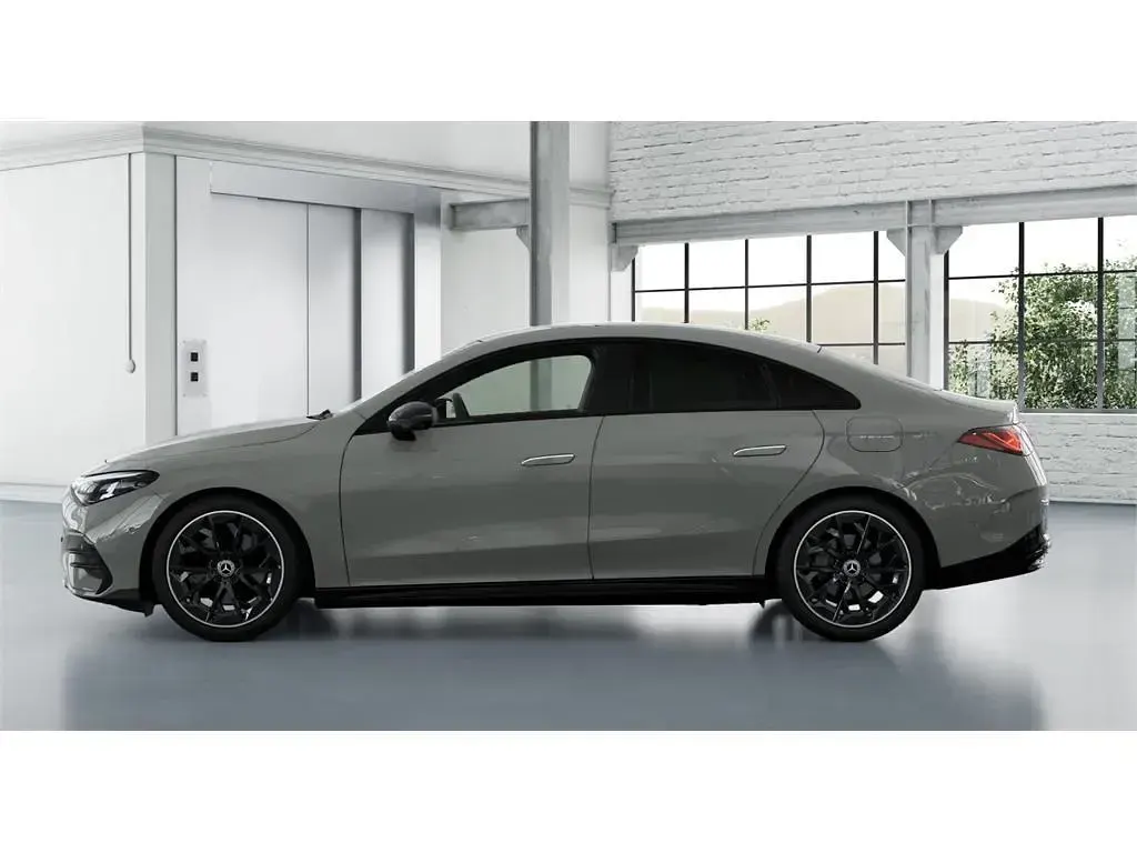 Usado Mercedes CLA220 190 CV (139 kW) 2026 Gris Berlina