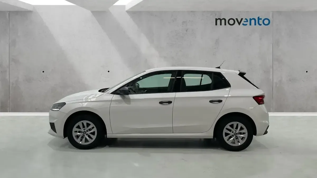 Nuevo Skoda Fabia Essence 95 CV (69 kW) 2025 Blanco Utilitario