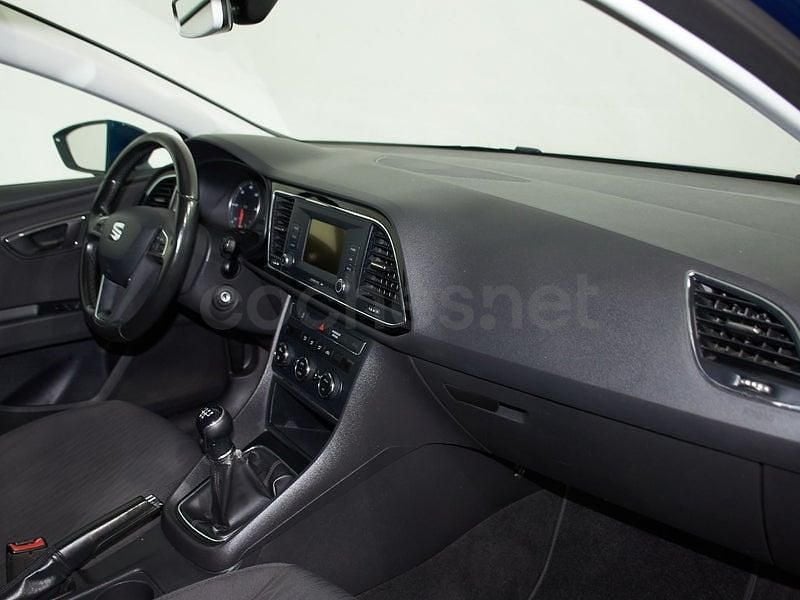 Usado Seat Leon Ecomotive 110 CV (80 kW) 2016 Azul Familiar