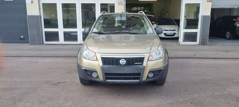 Beige Usado 2006 Fiat Sedici Emotion SUV | 4900 € - Imagen 1/4