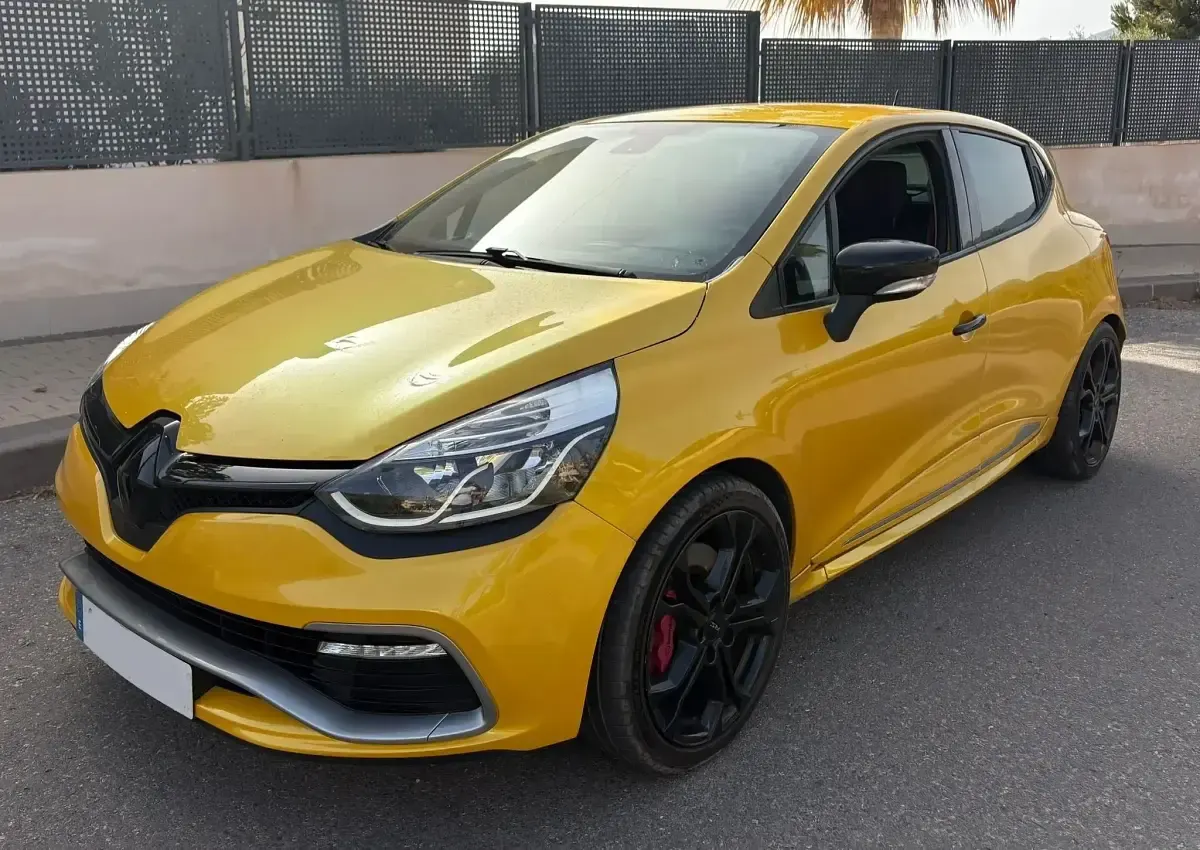Usado Renault Clio IV 200 CV (147 kW) 2013