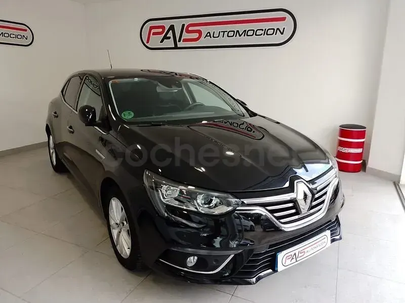 Usado Renault Mégane Zen 110 CV (80 kW) 2016 Negro Berlina