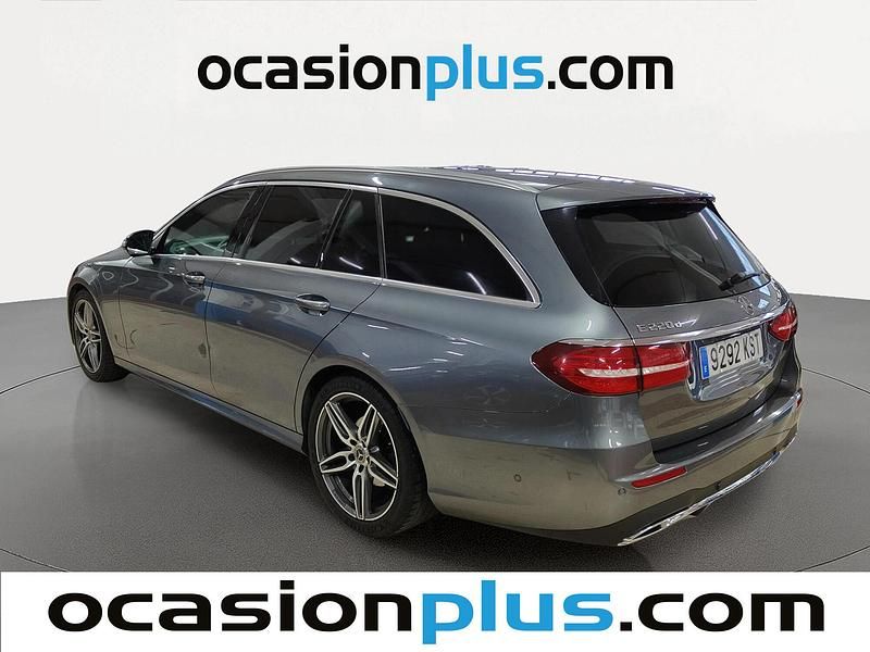 Usado Mercedes E220 194 CV (142 kW) 2019 Gris Familiar